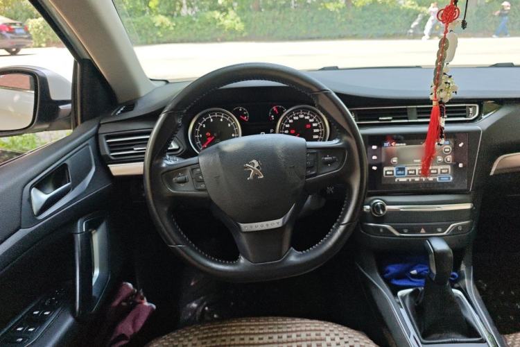 Used Peugeot 408 2016 1.6T Automatic Luxury Edition Steering Wheel