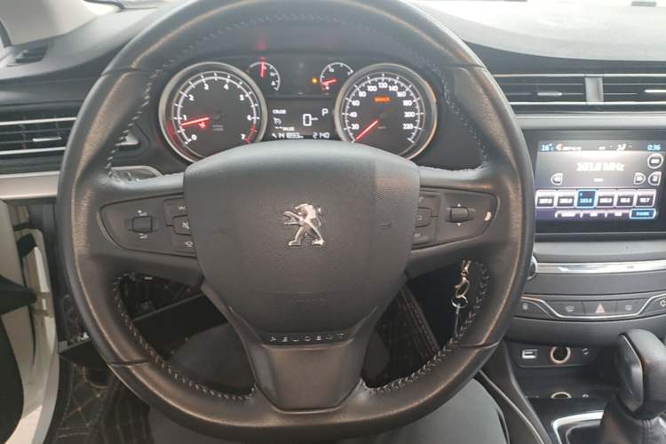 Used Peugeot 408 2016 1.6T Automatic Luxury Edition Steering Wheel