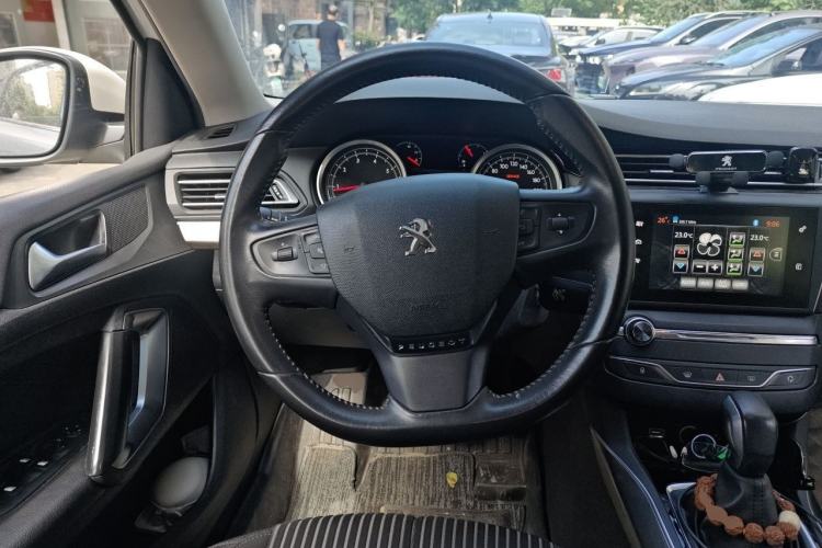 Used Peugeot 408 2016 1.6T Automatic Luxury Edition Steering Wheel