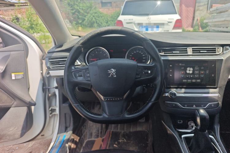 Used Peugeot 408 2016 1.6T Automatic Luxury Edition Steering Wheel