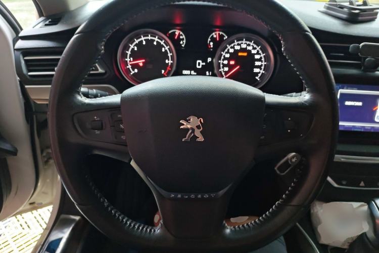 Used Peugeot 408 2016 1.6T Automatic Luxury Edition Steering Wheel