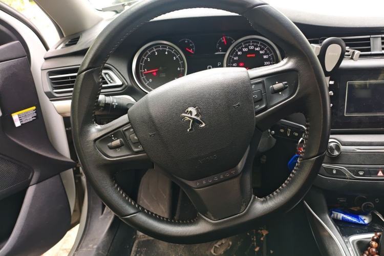 Used Peugeot 408 2016 1.6T Automatic Luxury Edition Steering Wheel