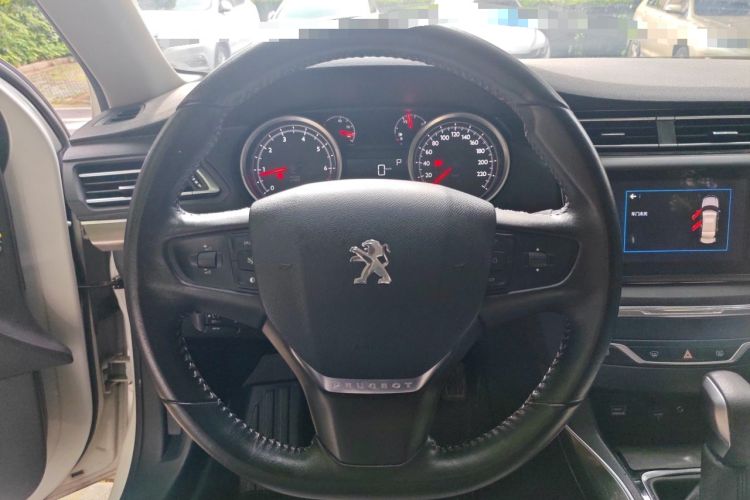Used Peugeot 408 2016 1.6T Automatic Luxury Edition Steering Wheel