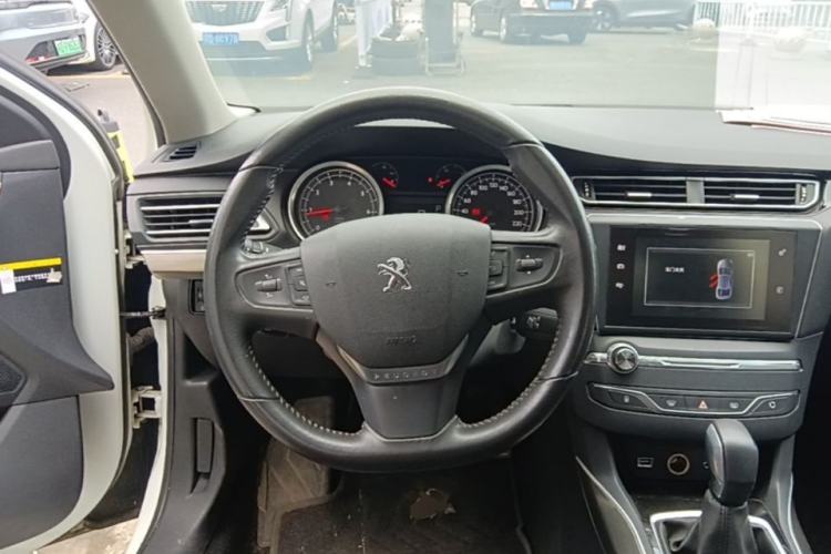 Used Peugeot 408 2016 1.6T Automatic Luxury Edition Steering Wheel
