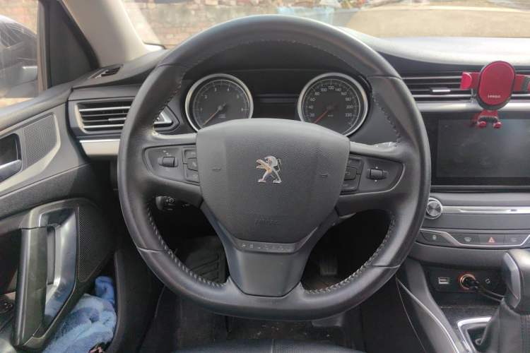 Used Peugeot 408 2016 1.6T Automatic Luxury Edition Steering Wheel