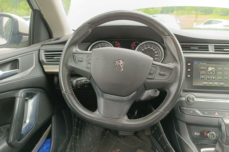 Used Peugeot 408 2016 1.6T Automatic Luxury Edition Steering Wheel