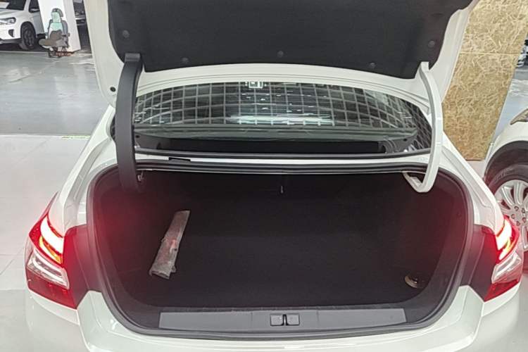 Used Peugeot 408 2016 1.6T Automatic Luxury Edition Trunk