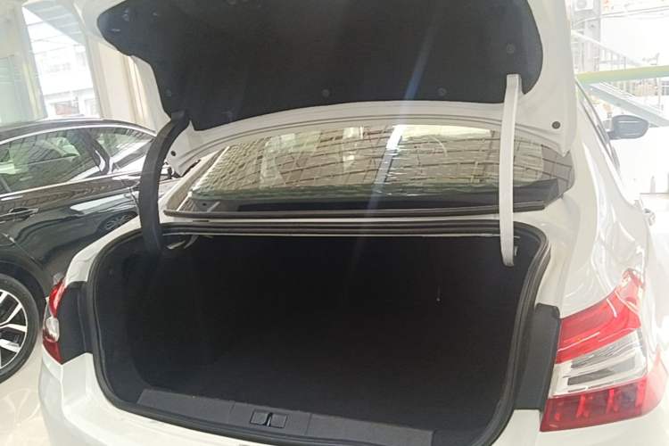 Used Peugeot 408 2016 1.6T Automatic Luxury Edition Trunk