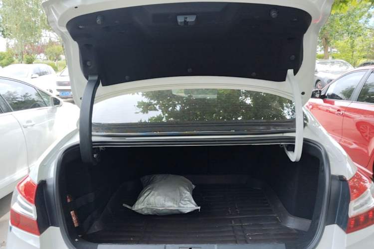 Used Peugeot 408 2016 1.6T Automatic Luxury Edition Trunk
