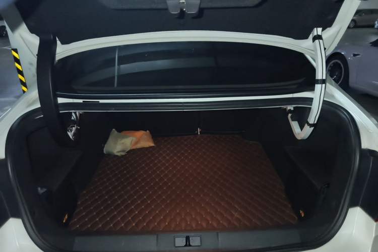 Used Peugeot 408 2016 1.6T Automatic Luxury Edition Trunk