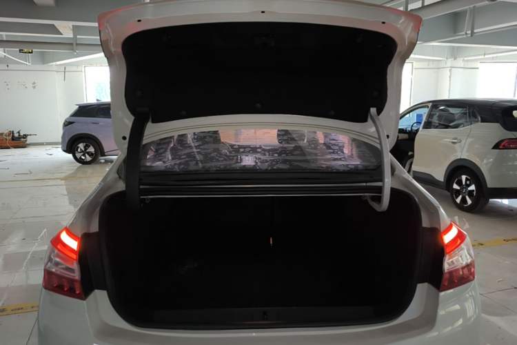 Used Peugeot 408 2016 1.6T Automatic Luxury Edition Trunk