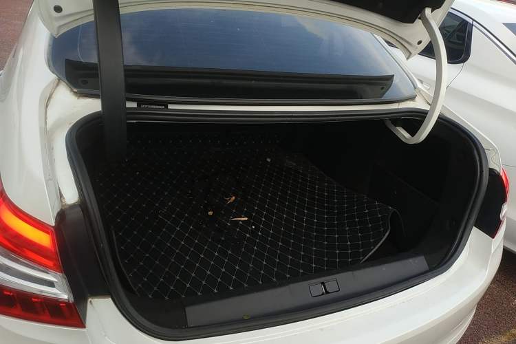 Used Peugeot 408 2016 1.6T Automatic Luxury Edition Trunk