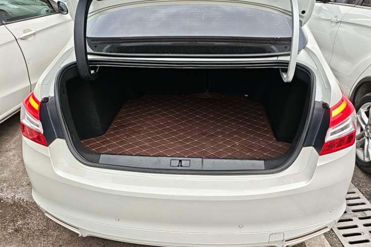 Used Peugeot 408 2016 1.6T Automatic Luxury Edition Trunk
