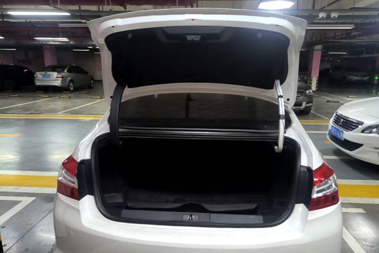 Used Peugeot 408 2016 1.6T Automatic Luxury Edition Trunk
