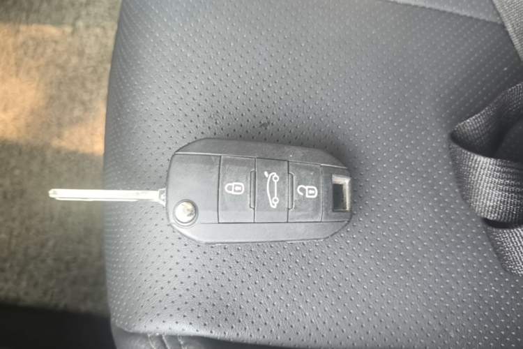 Used Peugeot 408 2016 1.6T Automatic Luxury Edition Vehicle Key
