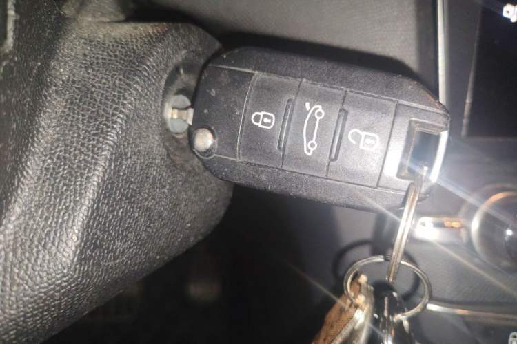 Used Peugeot 408 2016 1.6T Automatic Luxury Edition Vehicle Key