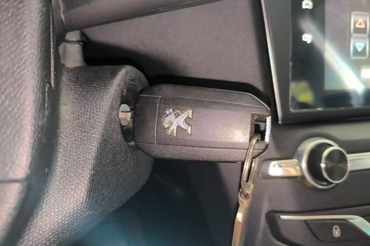 Used Peugeot 408 2016 1.6T Automatic Luxury Edition Vehicle Key
