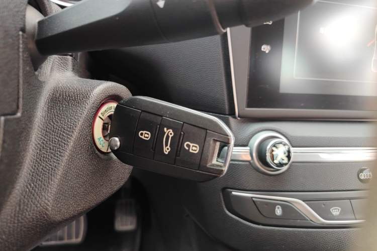 Used Peugeot 408 2016 1.6T Automatic Luxury Edition Vehicle Key