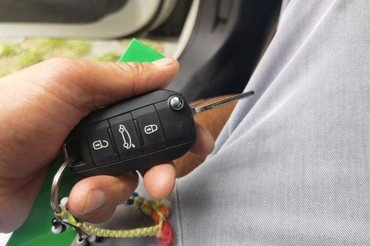 Used Peugeot 408 2016 1.6T Automatic Luxury Edition Vehicle Key