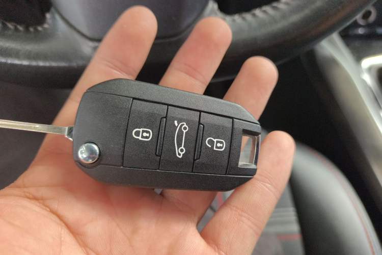 Used Peugeot 408 2016 1.6T Automatic Luxury Edition Vehicle Key