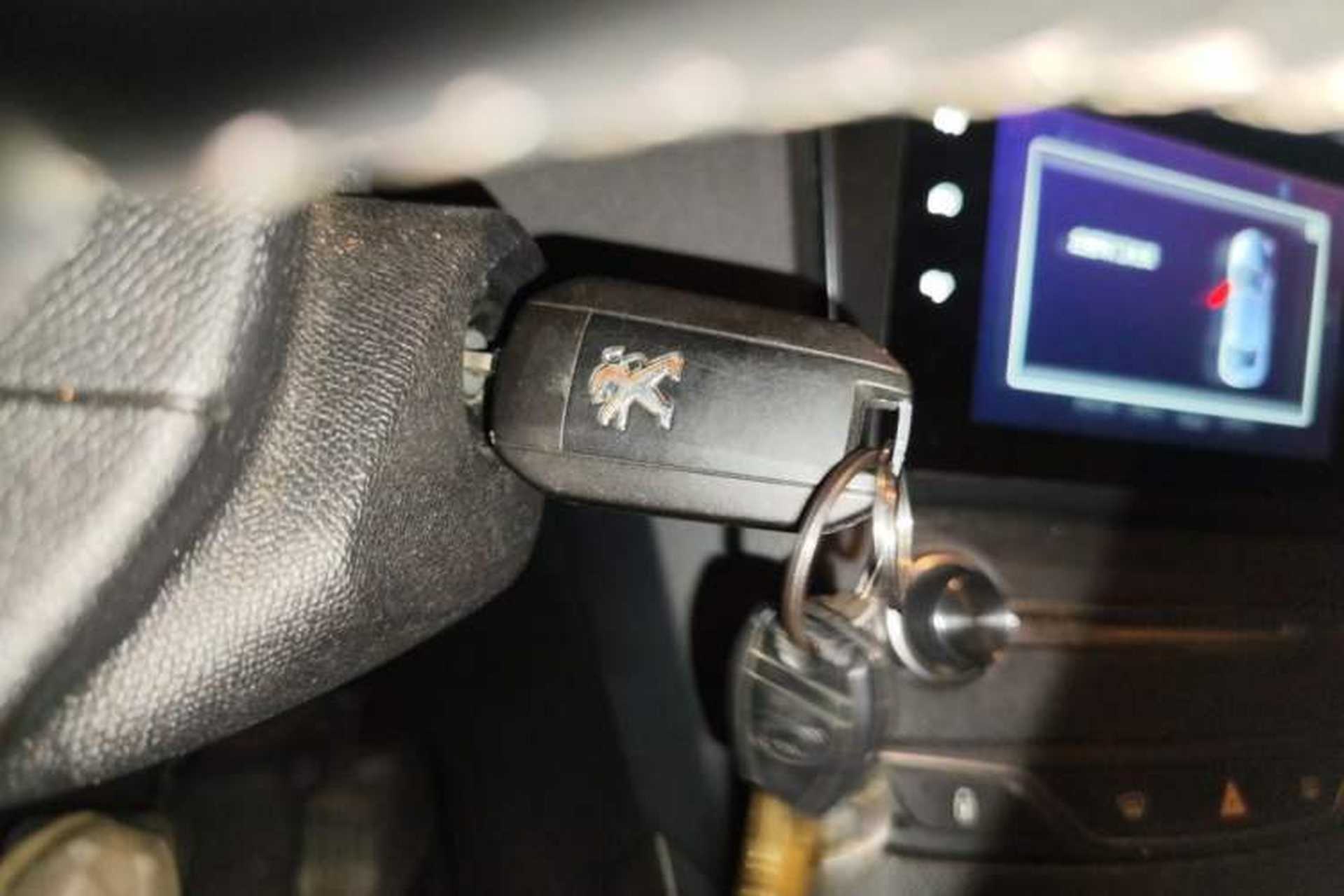 Used Peugeot 408 2016 1.6T Automatic Luxury Edition Vehicle Key
