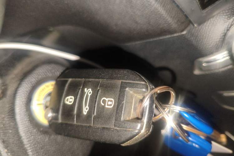 Used Peugeot 408 2016 1.6T Automatic Luxury Edition Vehicle Key