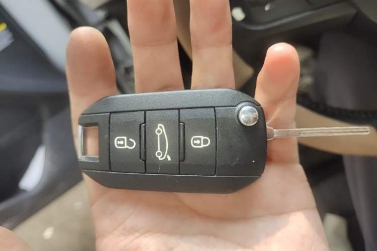 Used Peugeot 408 2016 1.6T Automatic Luxury Edition Vehicle Key