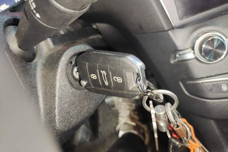 Used Peugeot 408 2016 1.6T Automatic Luxury Edition Vehicle Key
