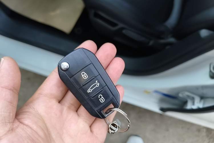 Used Peugeot 408 2016 1.6T Automatic Luxury Edition Vehicle Key