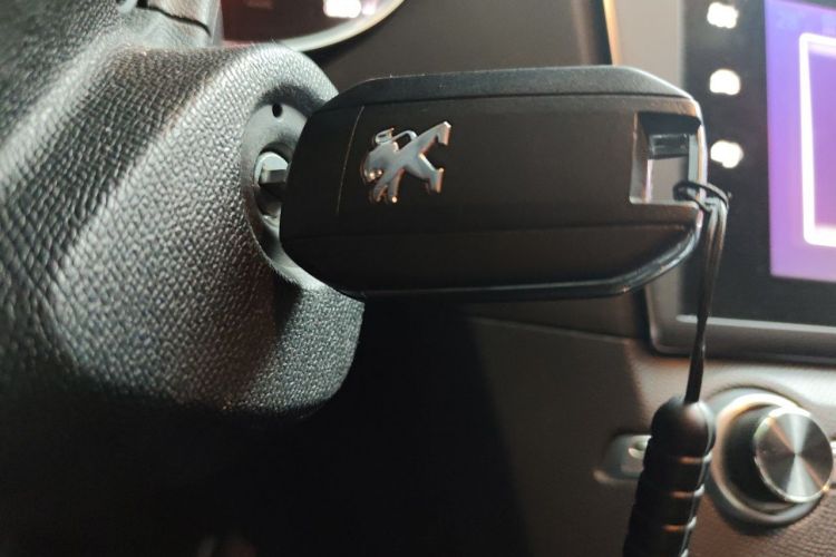 Used Peugeot 408 2016 1.6T Automatic Luxury Edition Vehicle Key