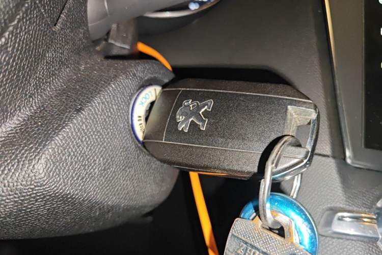 Used Peugeot 408 2016 1.6T Automatic Luxury Edition Vehicle Key