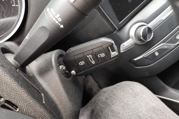 Used Peugeot 408 2016 1.6T Automatic Luxury Edition Vehicle Key