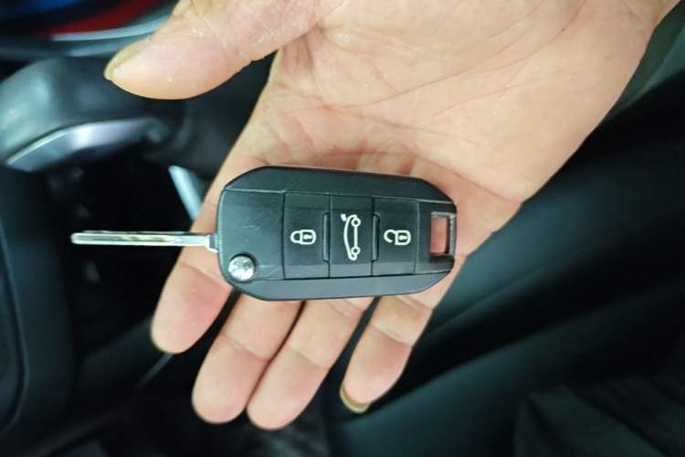 Used Peugeot 408 2016 1.6T Automatic Luxury Edition Vehicle Key