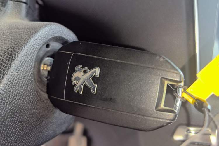 Used Peugeot 408 2016 1.6T Automatic Luxury Edition Vehicle Key