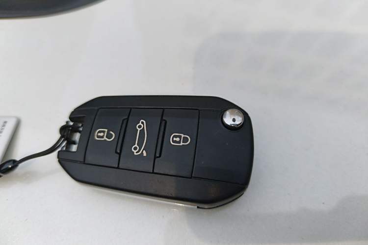 Used Peugeot 408 2016 1.6T Automatic Luxury Edition Vehicle Key