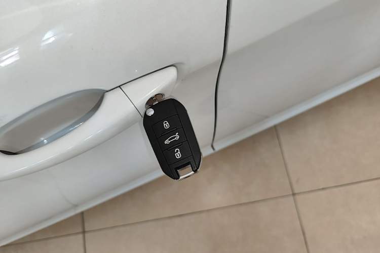 Used Peugeot 408 2016 1.6T Automatic Luxury Edition Vehicle Key