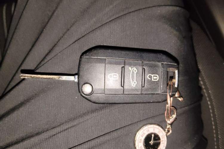 Used Peugeot 408 2016 1.6T Automatic Luxury Edition Vehicle Key