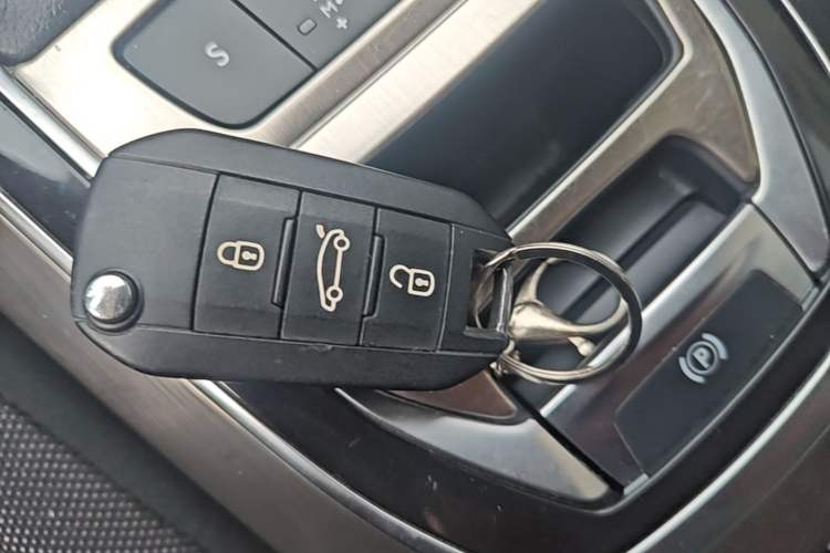 Used Peugeot 408 2016 1.6T Automatic Luxury Edition Vehicle Key
