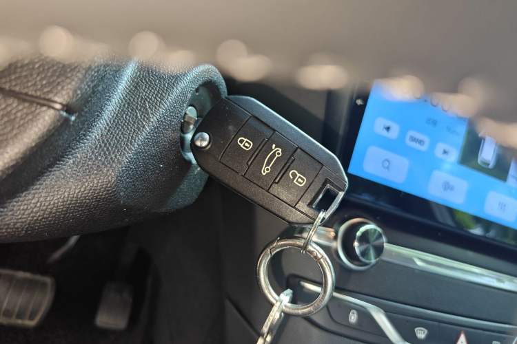 Used Peugeot 408 2016 1.6T Automatic Luxury Edition Vehicle Key