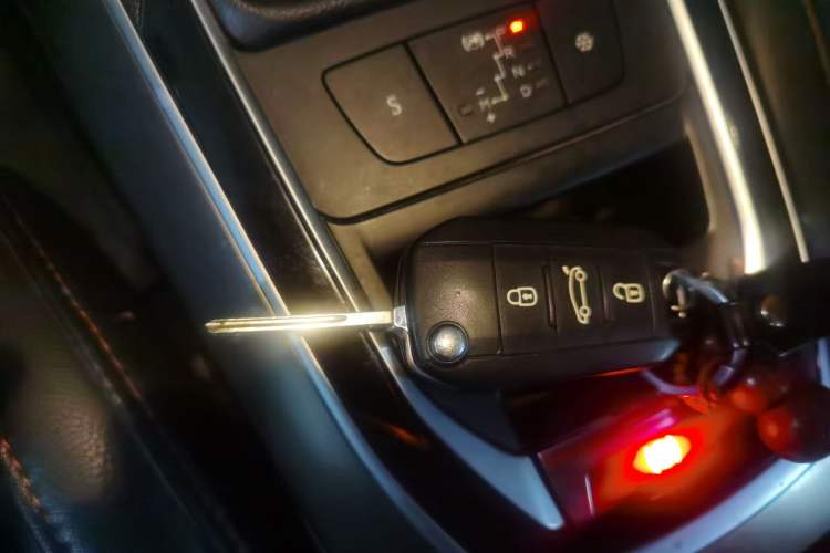 Used Peugeot 408 2016 1.6T Automatic Luxury Edition Vehicle Key