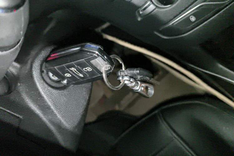 Used Peugeot 408 2016 1.6T Automatic Luxury Edition Vehicle Key