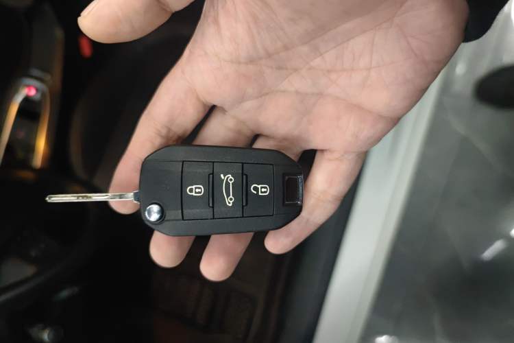 Used Peugeot 408 2016 1.6T Automatic Luxury Edition Vehicle Key