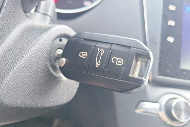 Used Peugeot 408 2016 1.6T Automatic Luxury Edition Vehicle Key
