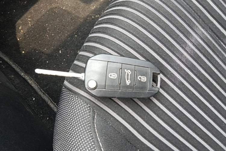 Used Peugeot 408 2016 1.6T Automatic Luxury Edition Vehicle Key