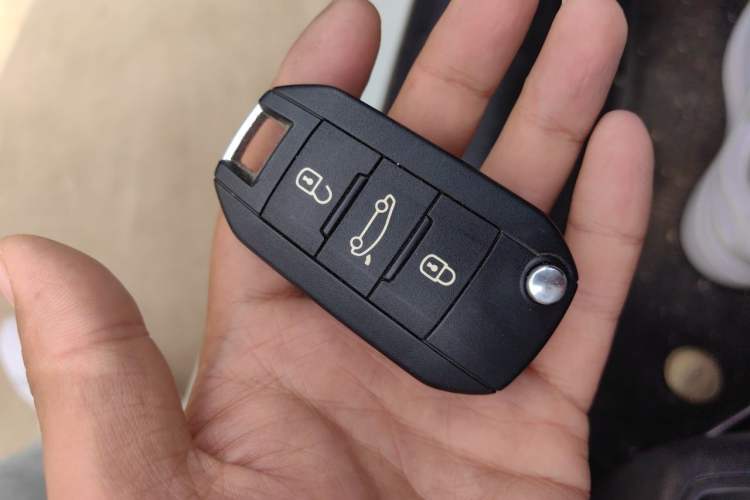 Used Peugeot 408 2016 1.6T Automatic Luxury Edition Vehicle Key