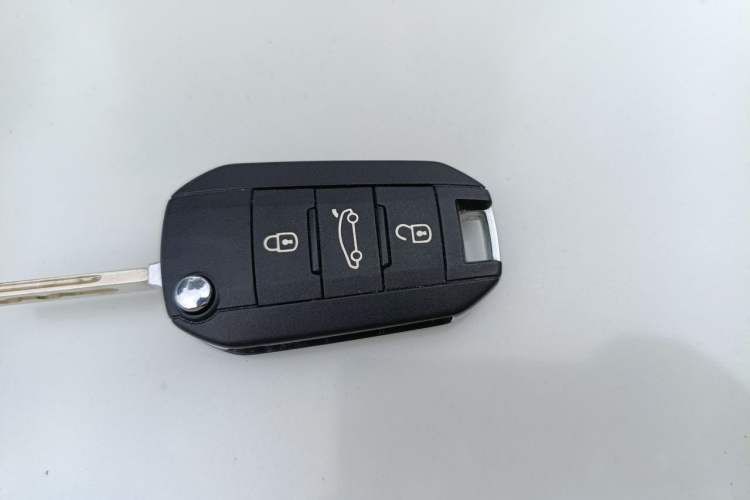 Used Peugeot 408 2016 1.6T Automatic Luxury Edition Vehicle Key