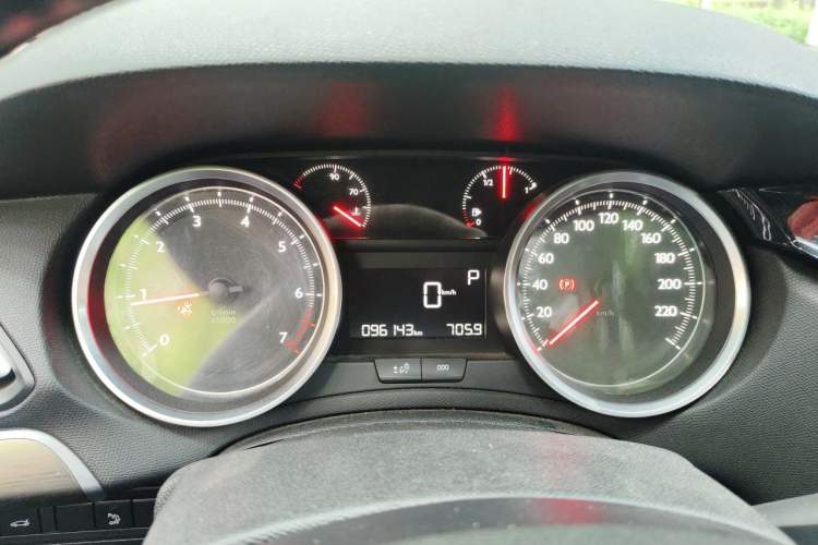 Used Peugeot 408 2016 1.6T Automatic Luxury Edition Instrument Cluster