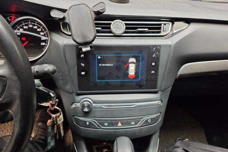 Used Peugeot 408 2018 350THP Automatic Luxury Edition Audio And AC Panel