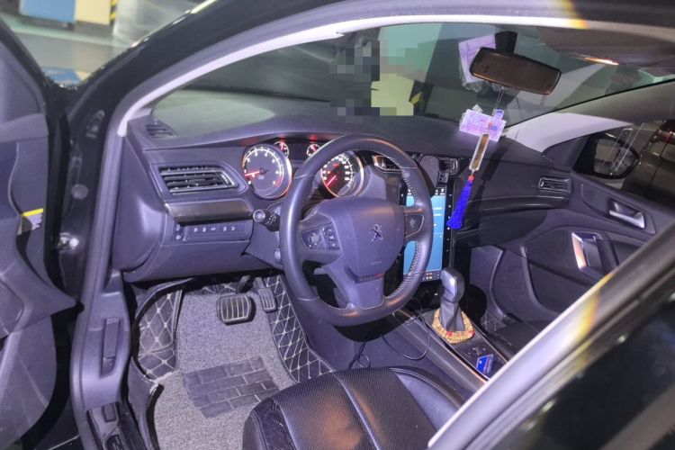 Used Peugeot 408 2018 Revised 350THP Automatic Luxury Edition Center Console