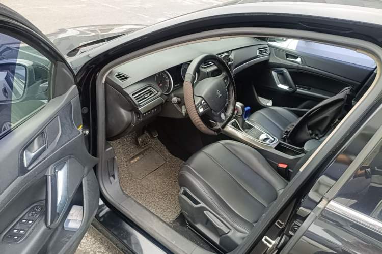 Used Peugeot 408 2018 350THP Automatic Luxury Edition Driver Seat